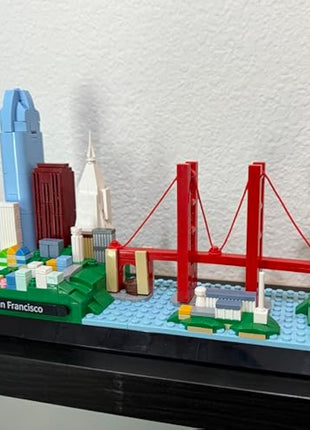 APOSTROPHE Games San Francisco Skyline Building Block Set (459 Pieces) Features Golden Gate Bridge and More - Architecture Model for Kids and Adults
