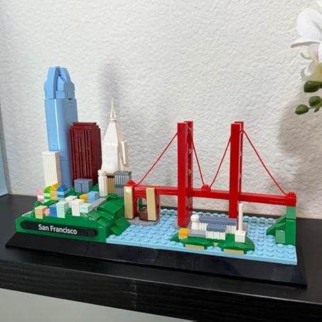APOSTROPHE Games San Francisco Skyline Building Block Set (459 Pieces) Features Golden Gate Bridge and More - Architecture Model for Kids and Adults