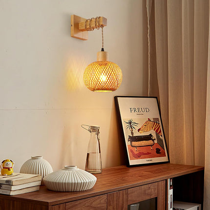 Schindora Boho Bamboo Wall Light – Handwoven E27 Lamp Shade