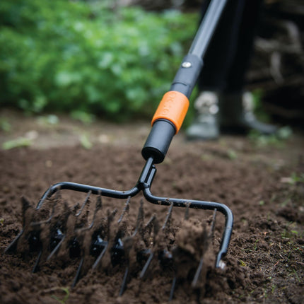 "Fiskars Lawn Spiker, Tool Head Compatible with All QuikFit Handles, Width: 17 cm, steel, Black/Orange, 1000689"