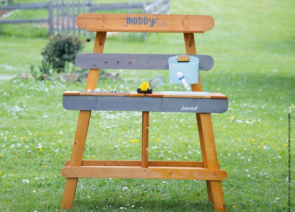 Janod Muddy Lab Outdoor Kitchen