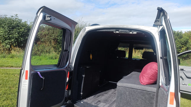For VW T6.1 Premium 1x Barndoor Curtain Kit