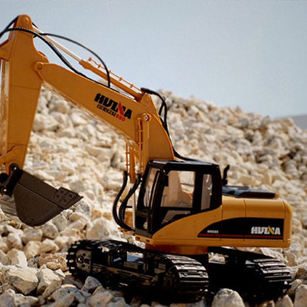 Huina 2.4G 15Ch R/C Excavator 1:14 RTR w/ Die Cast Bucket [SL4]