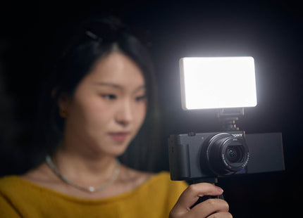 AM01 Magnetic Bracket Stand for the Godox MA5R