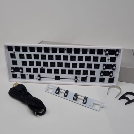 SkyLoong GK61XS CNC 60% Hot Swap DIY Mechanical Keyboard - Bluetooth