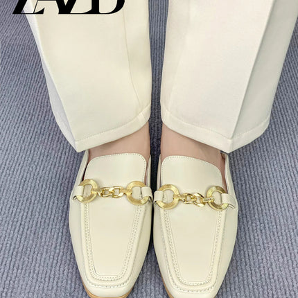 British Style Women's Flat Shoes with Thick Heel & Pearl Accent
