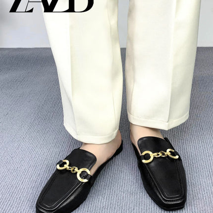 British Style Women's Flat Shoes with Thick Heel & Pearl Accent