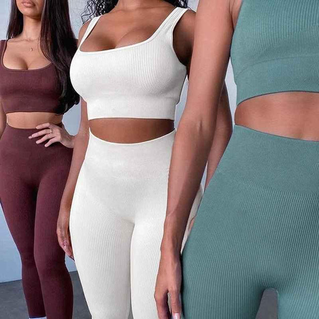 Seamless Sexy 2 Piece Active Wear Set - Women's U V Neck Gym Leggings & Top for Yoga & Fitness