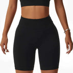 M / black shorts