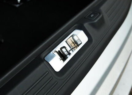For Range Rover Vogue & Range Rover Sport Matte Chrome Boot Lock Cover | Van-X