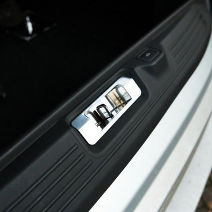 For Range Rover Vogue & Range Rover Sport Matte Chrome Boot Lock Cover | Van-X