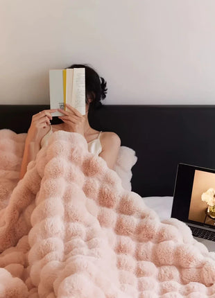 1 PC Faux Rabbit Fur ,Luxury Soft, Warm Bubble Blanket, | Cozy Throw for Bedroom, Guest Room, Living Room,4lb