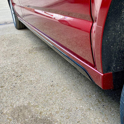 For VW T6 SWB Side Skirts Reflex Silver Plastic Painted and Ready to Fit (B-Grade)