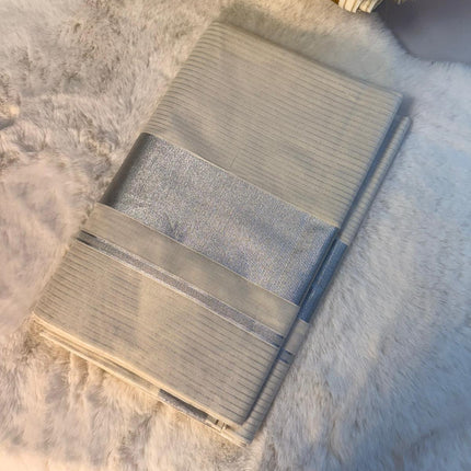 Elegant Silver Kasavu Saree with Minimal Metallic Border