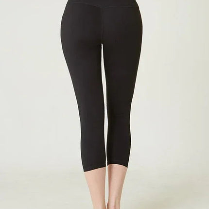 Comfortable Capri Leggings UK for Women – 21" Moisture-Wicking Stylish Fit