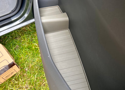 For MAN TGE / VW Crafter New Shape Door Pocket Rubber Liner Inserts Grey | Anti-Rattle Door Mats | Van-X