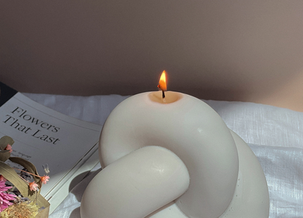 Decorative Knot Candle