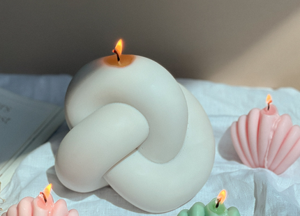Decorative Knot Candle