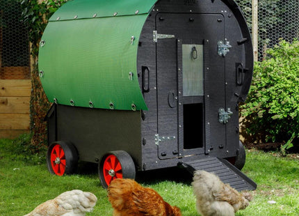 Nestera Wagon plastic chicken coop up to 10 birds