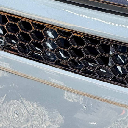 For Vauxhall Movano Bumper Honeycomb - Gloss Black, No Parking Sensors Replacement