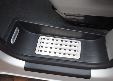 For VW T5/T5.1 Caravelle Style Full Step (Set of 4) with Transporter LED Logo Lights | Van-X