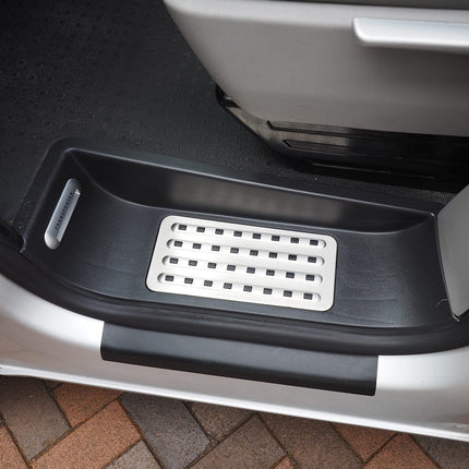 For VW T5/T5.1 Caravelle Style Full Step (Set of 4) with Transporter LED Logo Lights | Van-X
