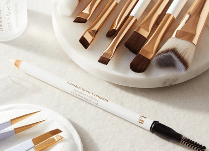 Brow Primer and Styling Pencil including Brush 2-in-1