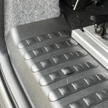 For VW T6.1 V3 Barndoor Threshold Cover + Side Step