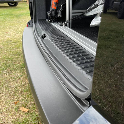 For VW T6 V3 Tailgate Threshold Cover + Side Step