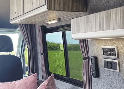 For MAN TGE / NEW Crafter Camper 1 x Side Window Curtain Kit | Van-X