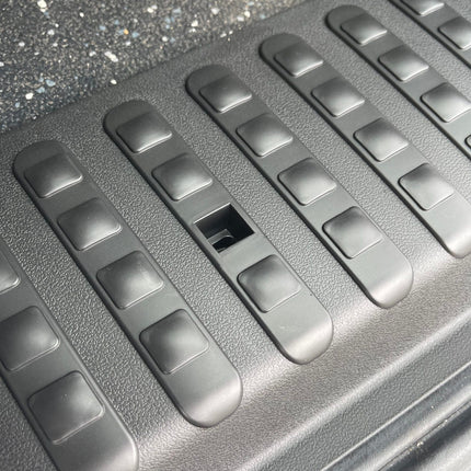 For VW T6 V3 Barndoor Threshold Cover + Side Step