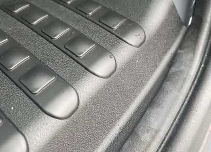 For VW T5, T5.1 V3 Barndoor Threshold Cover + Side Step