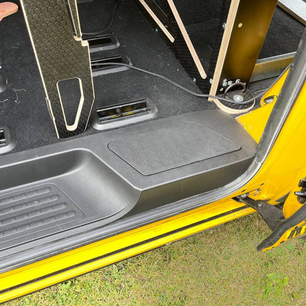 For VW T5, T5.1 V3 Barndoor Threshold Cover + Side Step